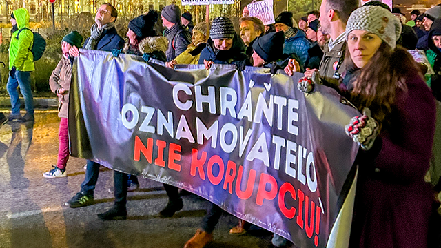 PRIATELIA ŠTÁTU - Pomôžte brániť demokraciu a právny štát