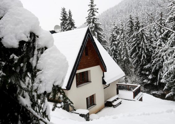 Ubytovanie na 1 noc v Pastoračnom centre HZS, Nízke Tatry, (5 lôžkový apartmán) + lezenie + požičanie lezeckej výstroje