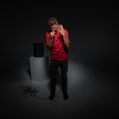 Súkromný komentovaný koncert a čítačka • Lyrik H