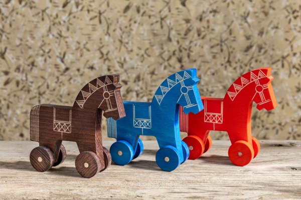 Malý drevený koník