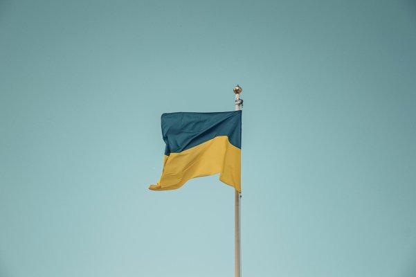 Live feed + Ukrajinská vlajka