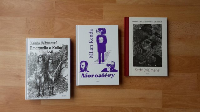 Tri knihy s podpismi autorov: Aforoaféry + Šedé (pís)mená + Amarandia