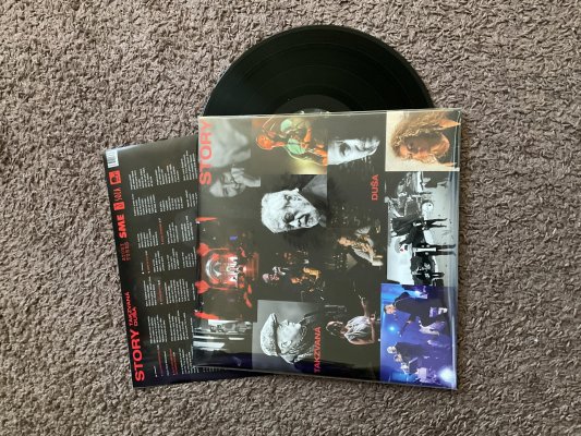 LP s podpismi umelcov