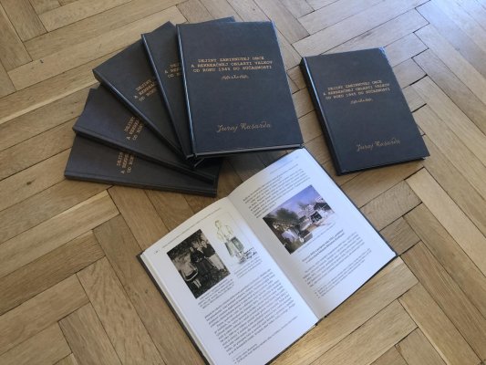 Tlačená verzia knihy o dejinách zaniknutej obce a rekreačnej oblasti Valkov