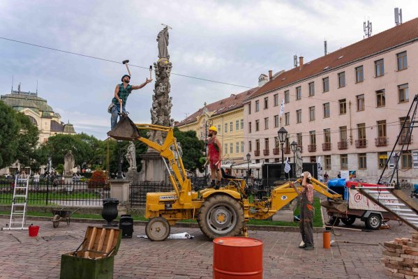 Predstavenie SHOW ROBOŠOV - Umelci k lopatám!