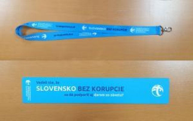 Chcem knihu s rytierskou nálepkou a suvenírmi Slovensko bez korupcie