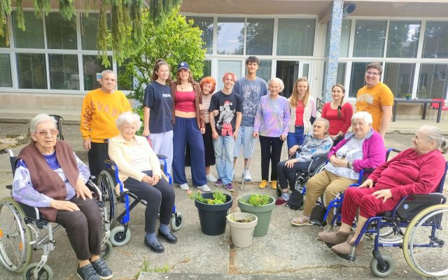 ISKRA pre seniorov: Bojujeme proti samote v domovoch dôchodcov