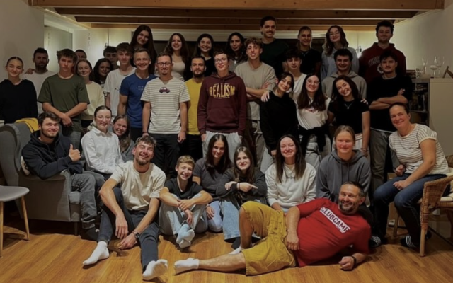 Pomôžme oživiť klubovňu SEM pre mladých v Púchove- Lýceum CSL