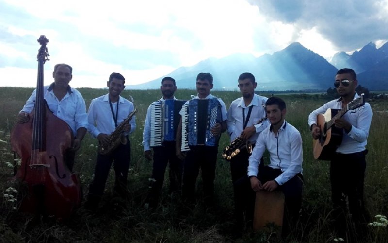 GYPSY BAND LOMNICKÉ ČHÁVE